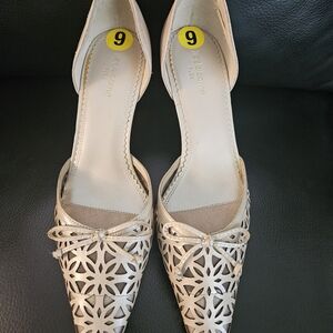 Liz Claiborne Cream Women's Shoes